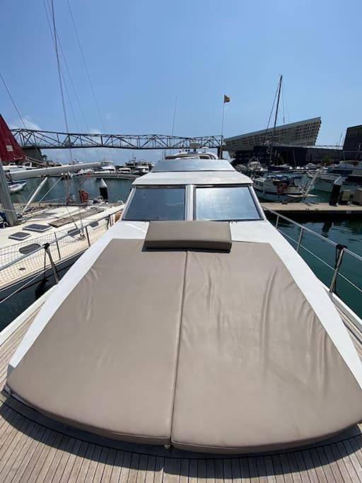 Barco Muy Romantico Con Parking! Sant Adria de Besos Exterior photo